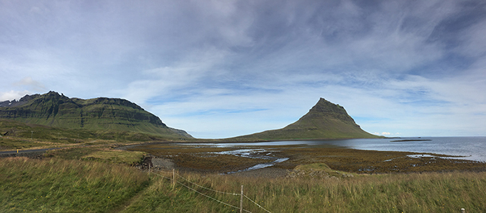 Исландия. Водопад Киркьюфетльфосс рядом с городком Грундафьордур